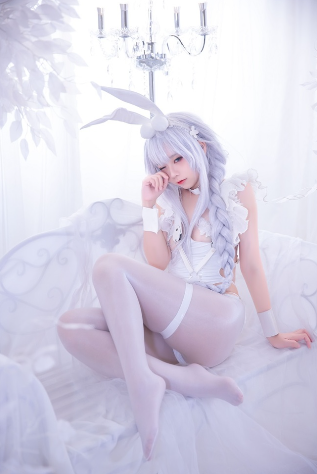 《G44不会受伤》角色写真作品集,风格多样的Cos造型表现力!