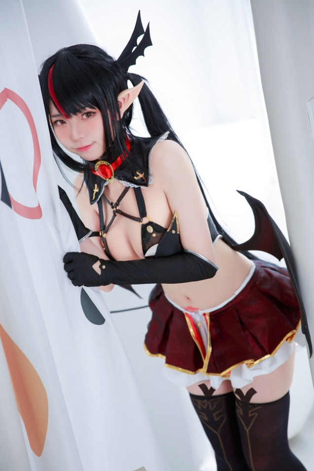 《G44不会受伤》角色写真作品集,风格多样的Cos造型表现力!