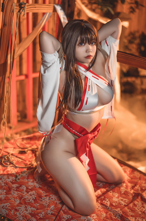 《啊日日 Ganlory》极品Cos写真合集,高清资源一网打尽!