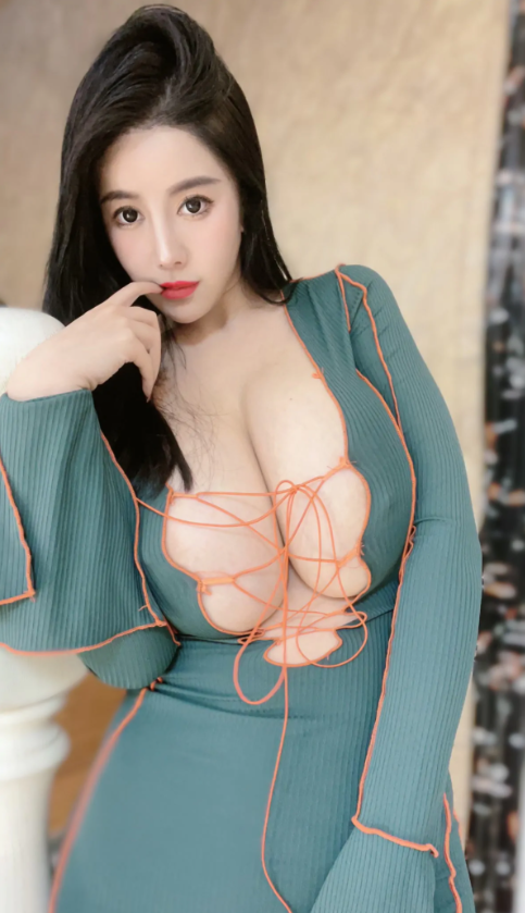 《猪小七》可能要降维打击微密圈,作品还不多,可能还在试水!