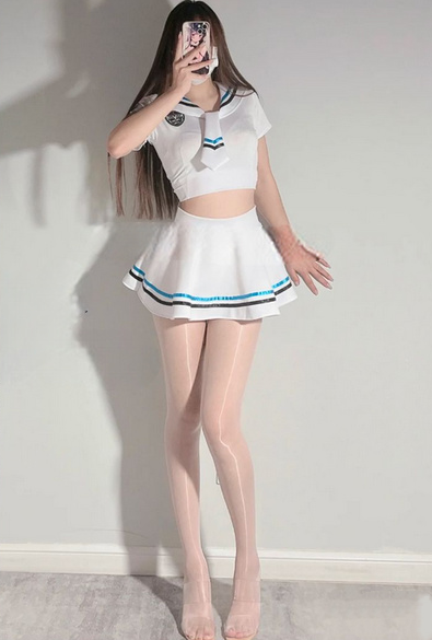 《婉柔yyyy》最新微密圈写真流出合集,腿控福音不容错过!