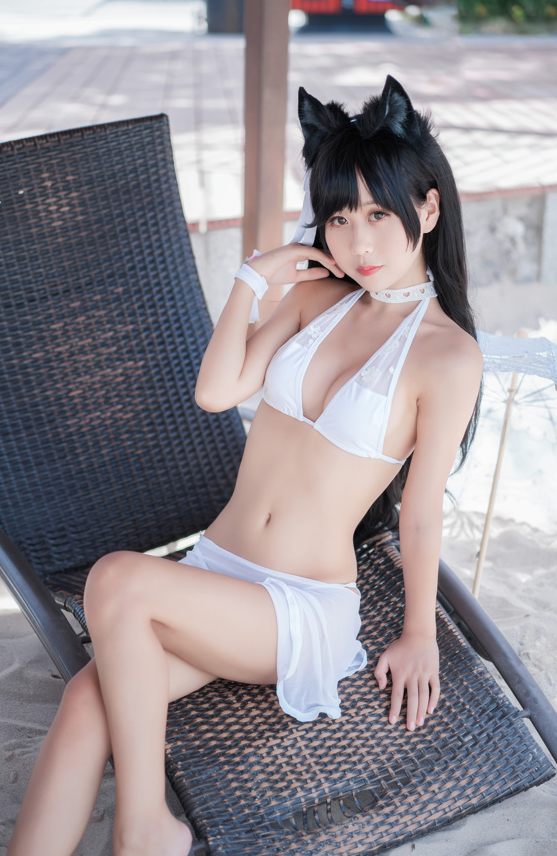 《萌芽儿o0》每次看到她总有点能得此佳人,此生无憾矣的感觉!