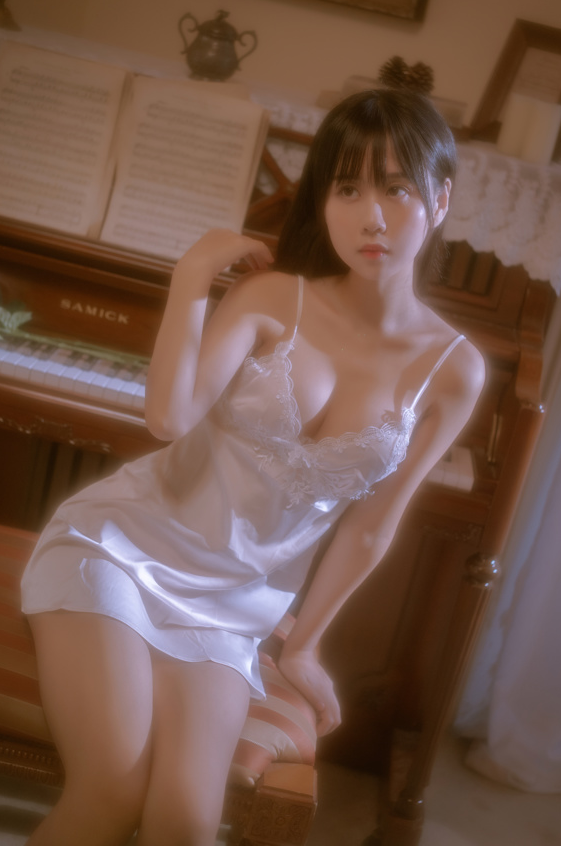 《萌芽儿o0》每次看到她总有点能得此佳人，此生无憾矣的感觉！