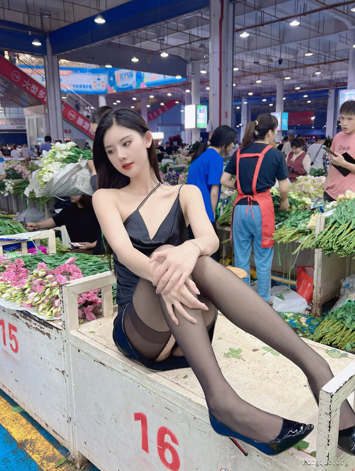 《就是阿朱啊 》隔着屏幕都能感觉到那种销魂的妩媚！