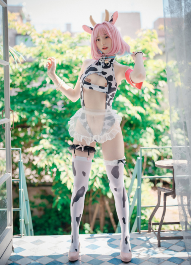 最强美少女写真出炉,《Bambi》写真风格百变令人沦陷!