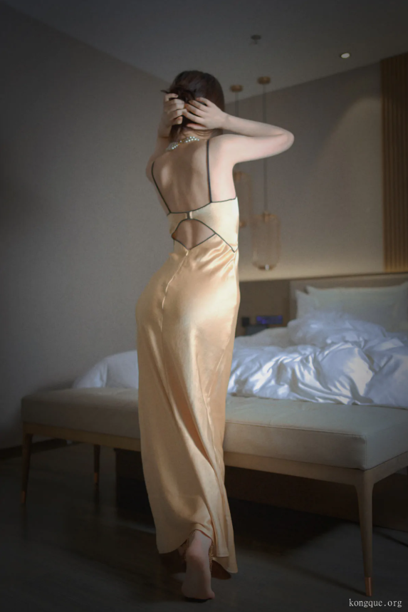 《禅院熏》图集精选,现代摄影中身体语言与饰品美学完美结合！