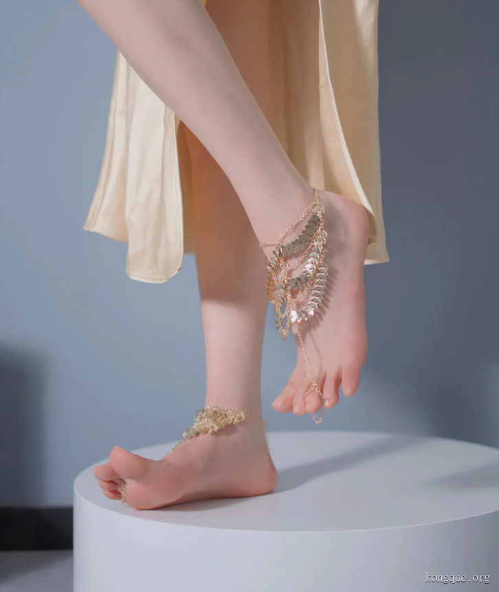 《禅院熏》图集精选,现代摄影中身体语言与饰品美学完美结合!