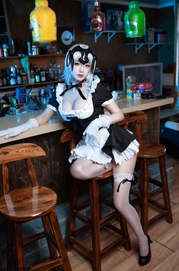 《一米八的大梨子》写真作品目录,女仆与幻想主题全收集!