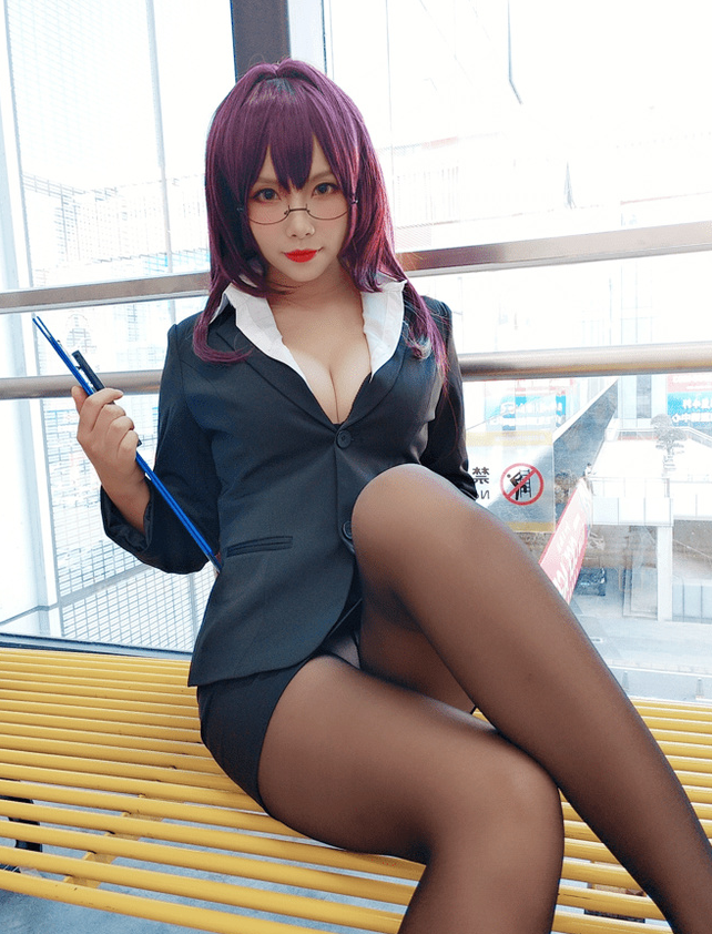 写真模特《Neko薇薇》高质量图集推荐，构图风格与服装元素都堪称完美！