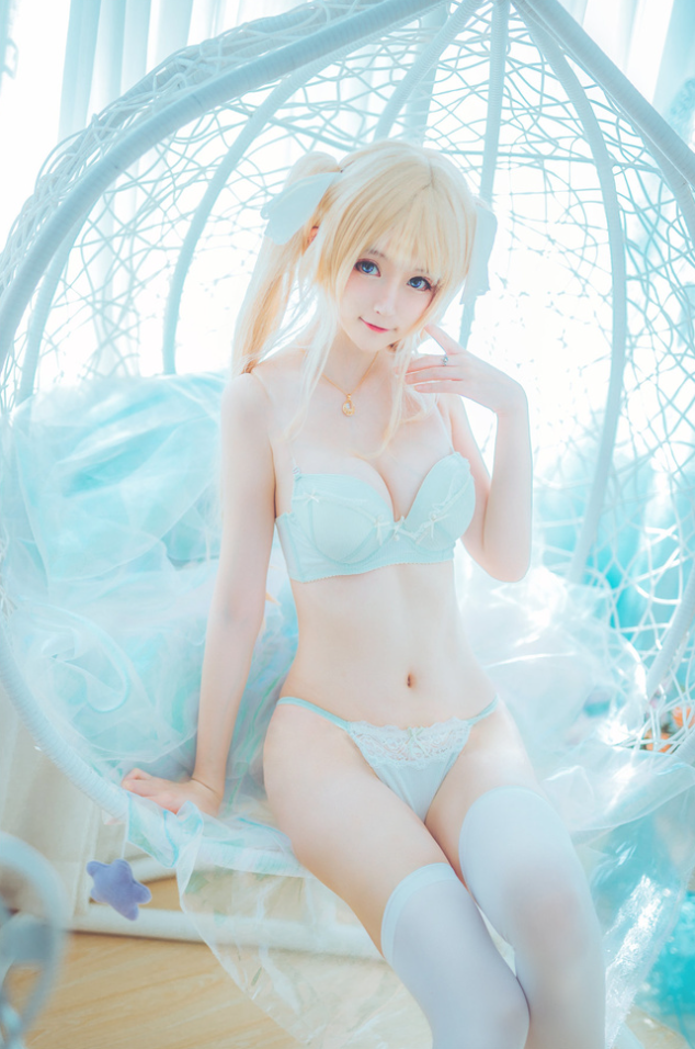 超人气Coser《 Yui金鱼》写真精选,全新角色演绎盘点!