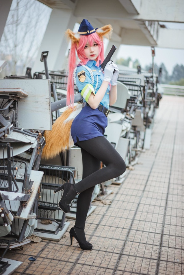 《五更百鬼》写真精选推荐,青春写实风与创意幻想风的交错魅力!