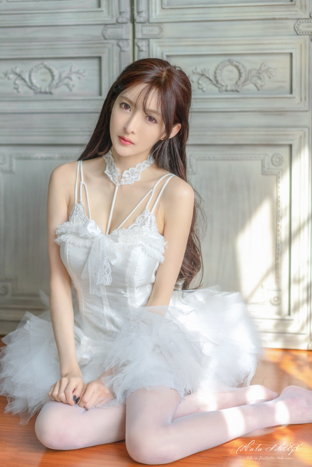 《王羽杉》写真图集推荐,节庆与夏日造型创意风格演绎!