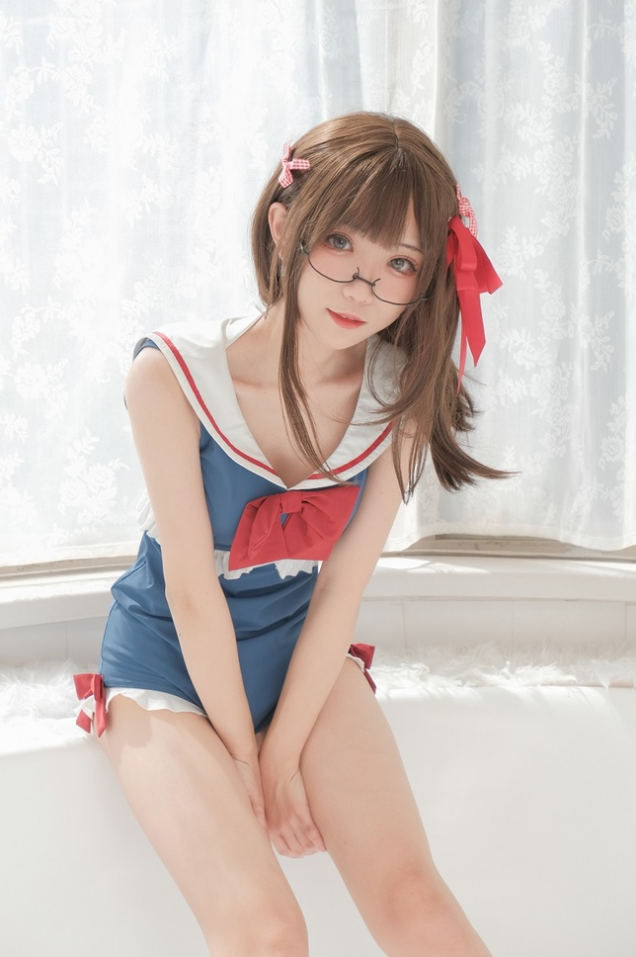 《花柒Hana》Cos图集推荐，从幻想角色到校园风的全系高质量内容合集！