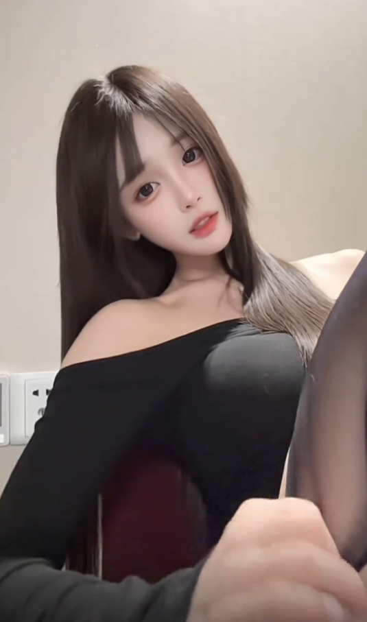 《肖雅婷 暴龙战神》微密圈写真&视频合集资源下下载!