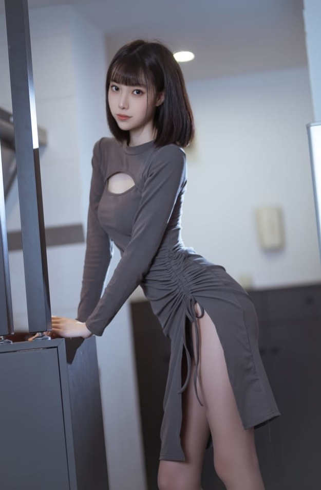 《许岚LAN》图集更新,适合喜欢校园美学与日常生活感受的观众!