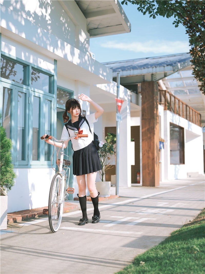 河豚抚子个人资料与写真合集，广东甜美女孩的成长故事与高清美图！