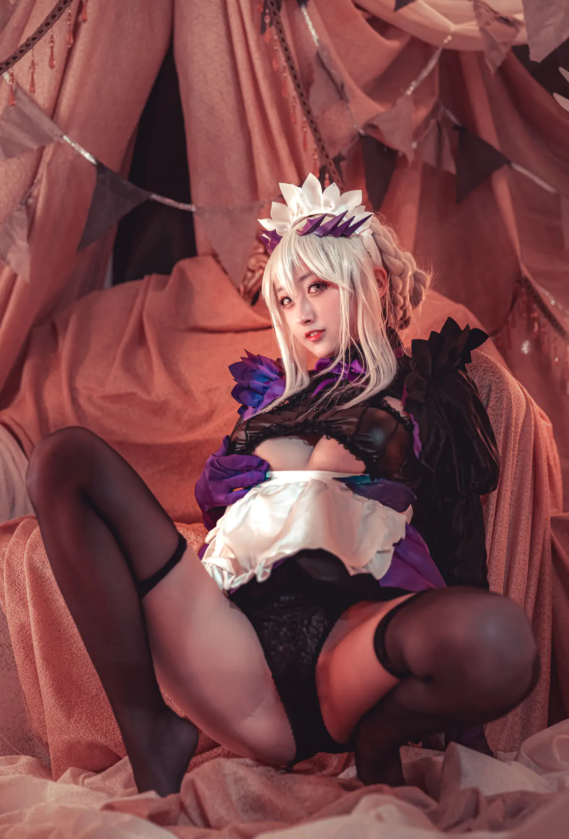 《Luisa_零纱》写真合集，带你全面了解高人气Coser的多元魅力！