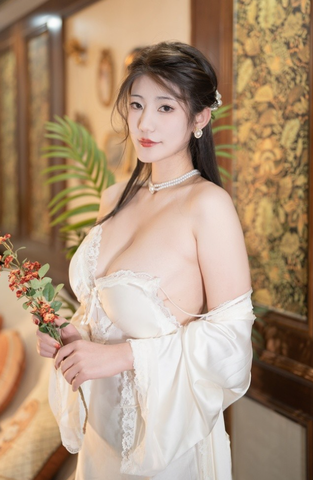 《星澜是澜澜叫澜妹呀》全部写真高清图集,高人气写真美图欣赏与最新资源合集!