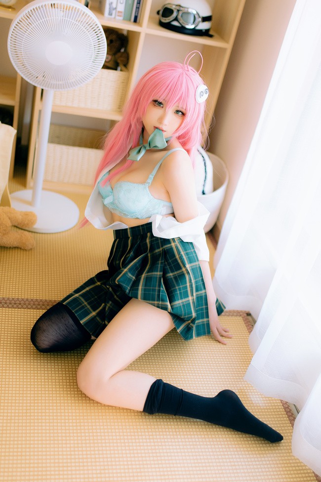 瓦斯塔亚小龙虾全部写真资源：高清美图、最新Cosplay合集！