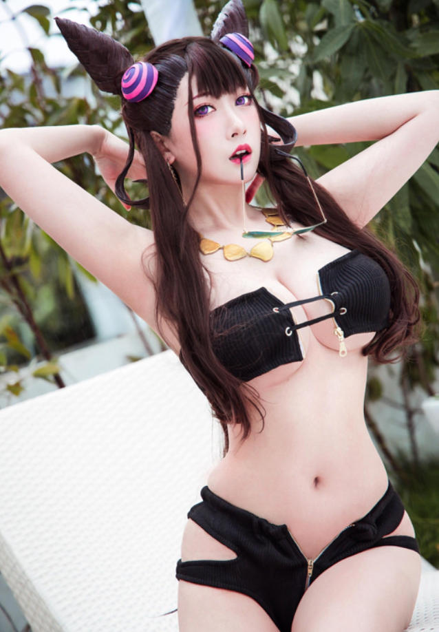 《念念_D》多风格Cosplay写真目录,精灵童话、动漫护士与潮流泳装多主题高质美图精选!