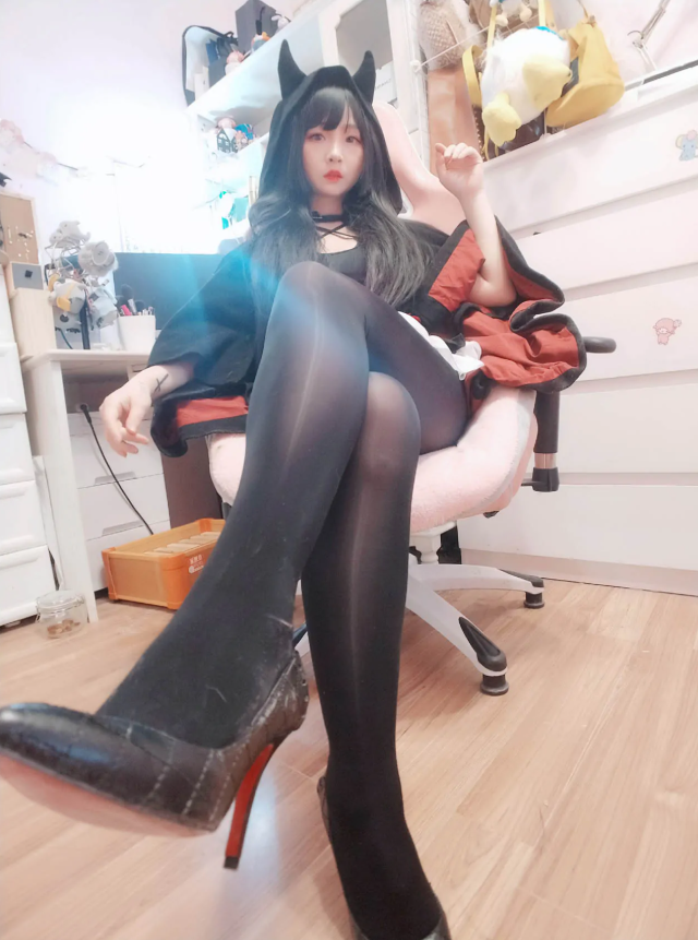 《古川kagura》写真合集,日常宅家、元气少女与二次元混搭多主题创意美图精选!