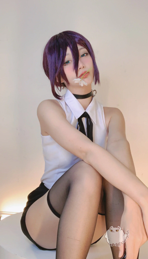 《如月灰》多风格Cosplay与写真合集,都市宅家与角色变装多场景美图合辑!