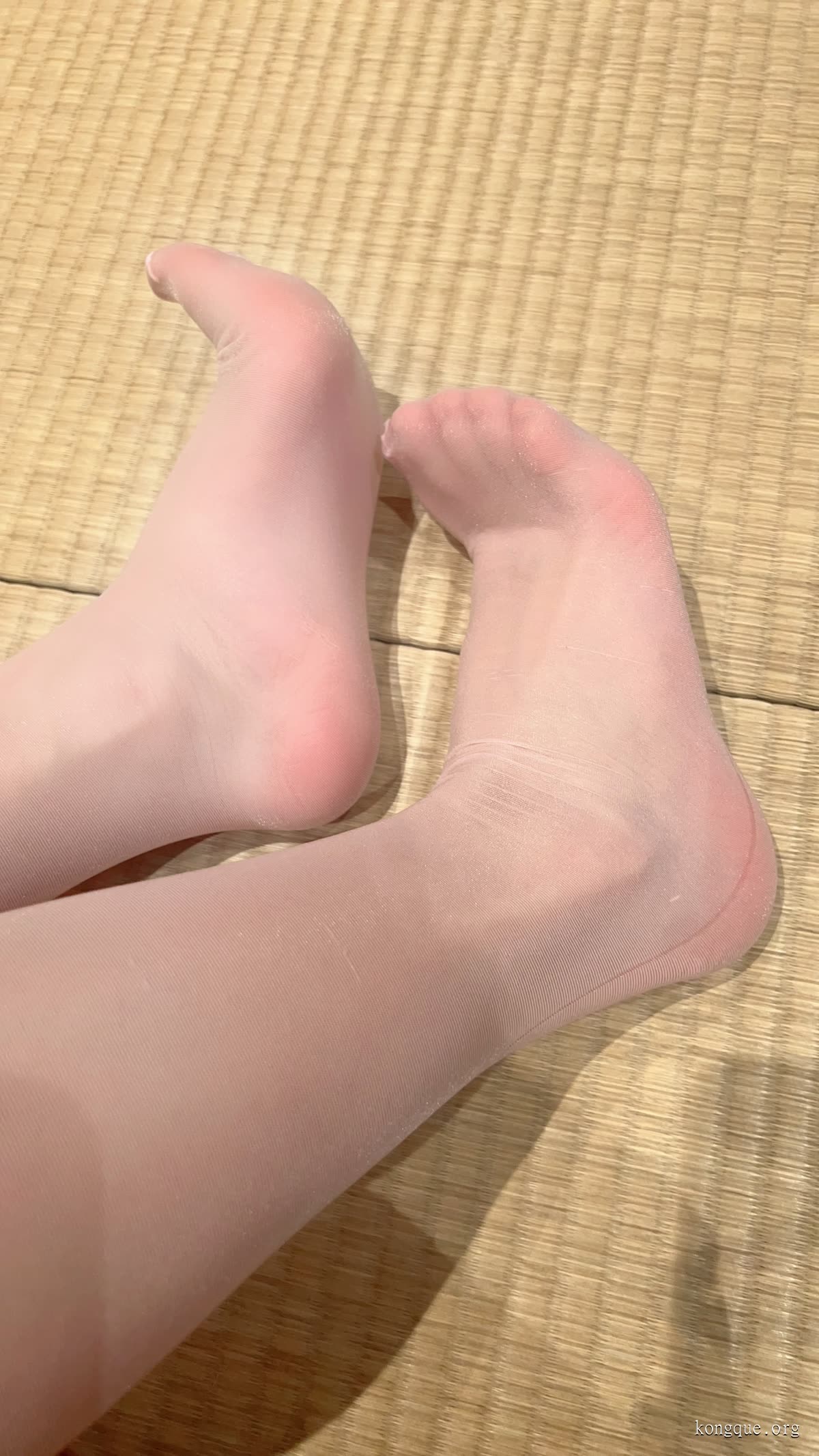 冷酷女神小萌子微密圈图集,清纯校园 轻熟优雅轻展现出清新与妩媚并存!