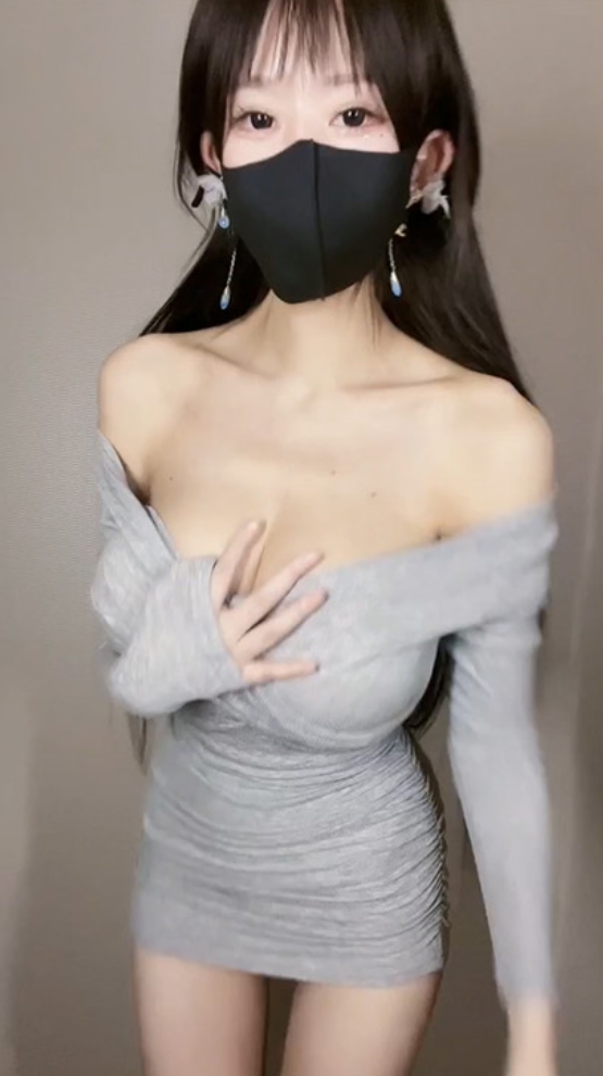 Uu酱微密圈写真全集,辣妹网红高清写真私房套图下载!