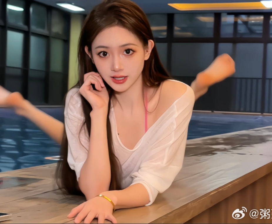 梦幻写真女神粥粥酱,粉丝最爱沙漏身材甜美笑容合集!