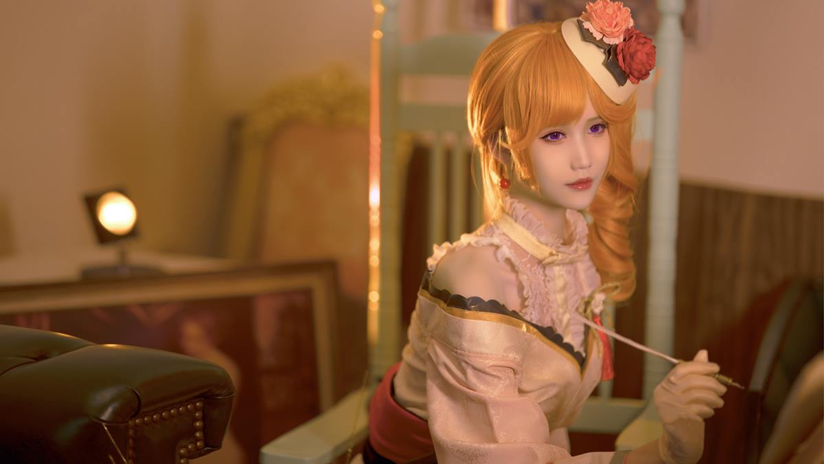 花兮_honoka写真资源合集，高人气动漫博主的私房美图！