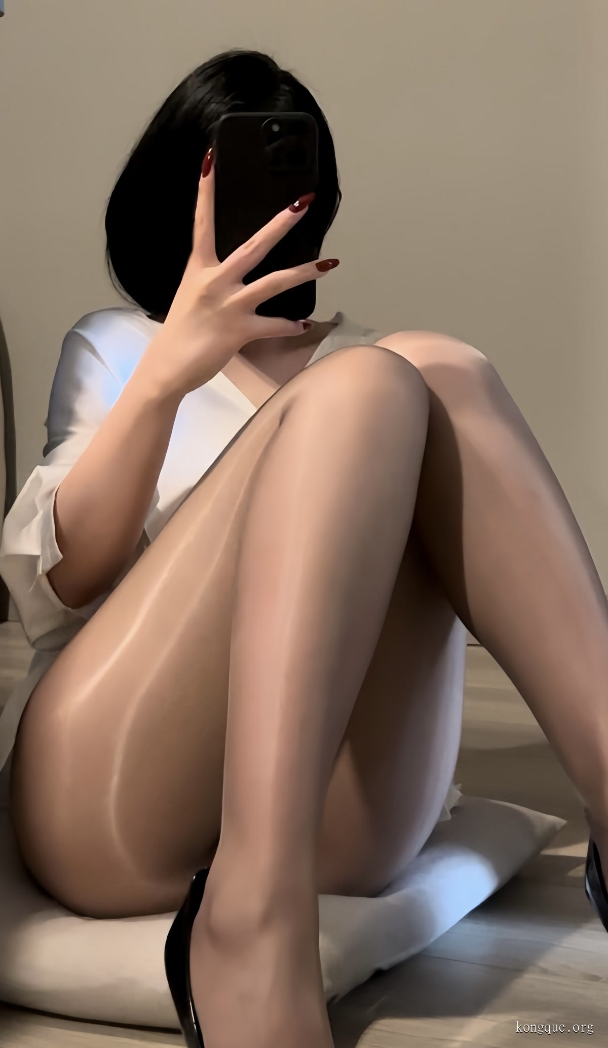 保守的二舅妈微密圈写真全集, 高清美图合集带你解锁她的独特魅力!