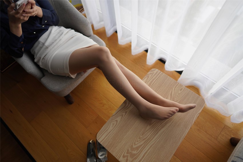 职场风格写真典范,雅妍清爽职业装写真实拍全集资源!